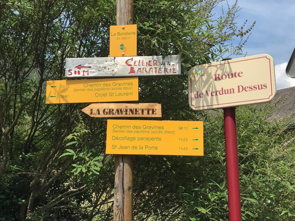 Bed and Breakfast La Gravinette Cruet Экстерьер фото