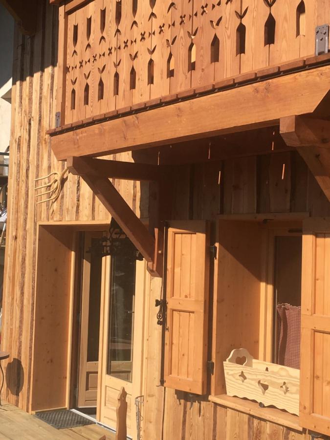 Bed and Breakfast La Gravinette Cruet Экстерьер фото