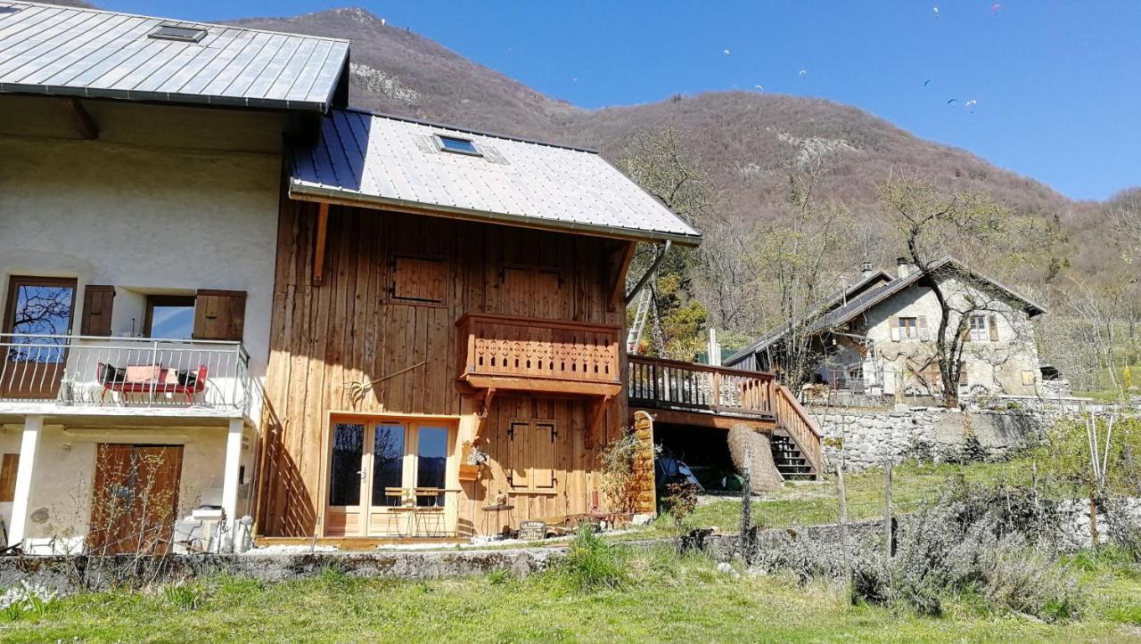 Bed and Breakfast La Gravinette Cruet Экстерьер фото
